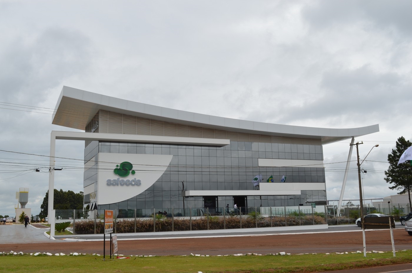 safeeds-vagas-nutricao-animal